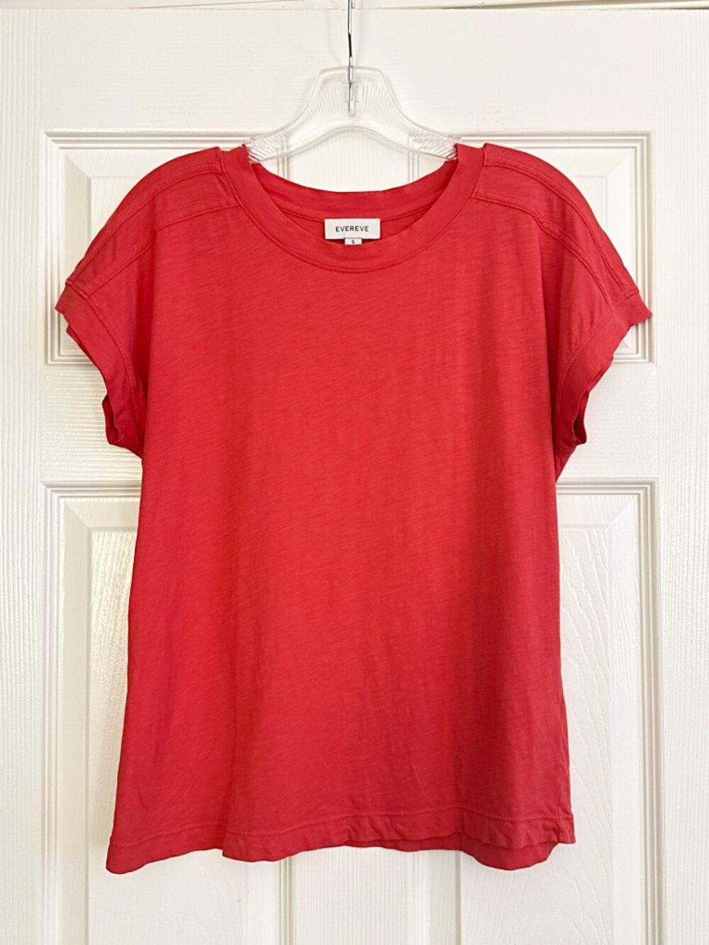 Evereve Elsa Shoulder Detail Slub Tee - Washed Red - Small
